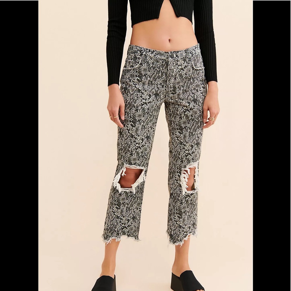 New FP distressed ankle straight leg jeans, size 27